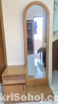 Dressing Table and Divine